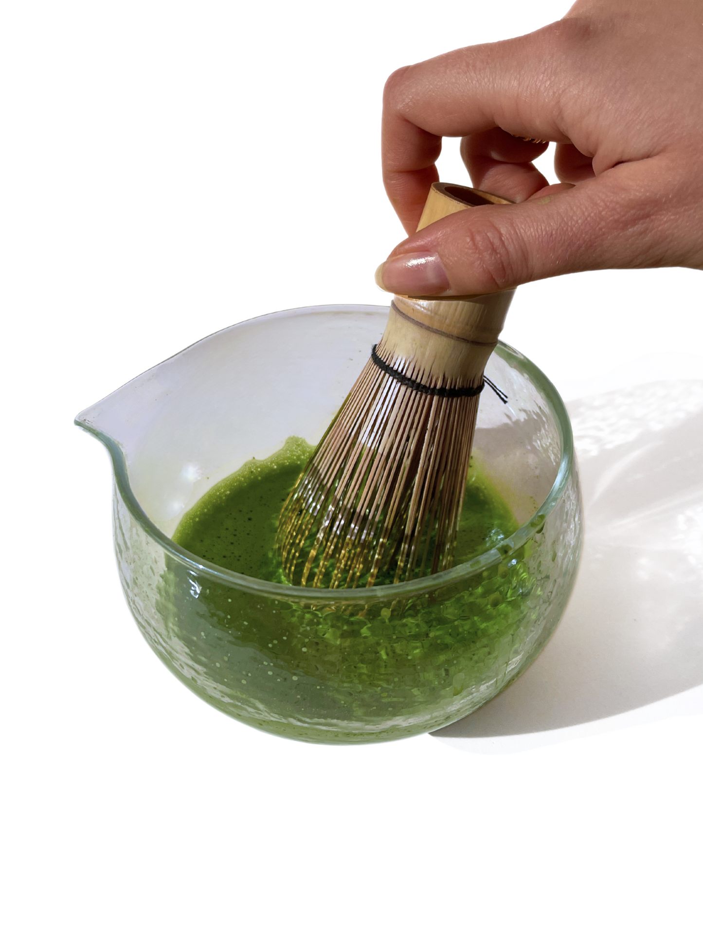Cuenco de vidrio para matcha con pico vertedor